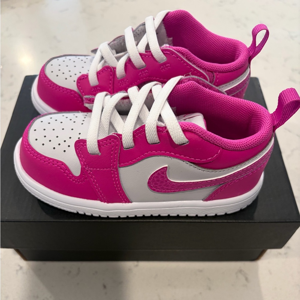 Nike Kids Toddler Air Jordan Sneakers in Pink and White Brand new with box